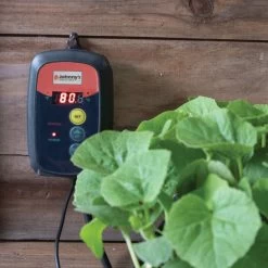 Heat Mat Temperature Controller -Plant Care Shop 06277 02 digitaltemperaturecontroller