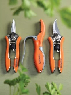 Gardener's Pocket Tool Set -Plant Care Shop 8595268 9487 tif